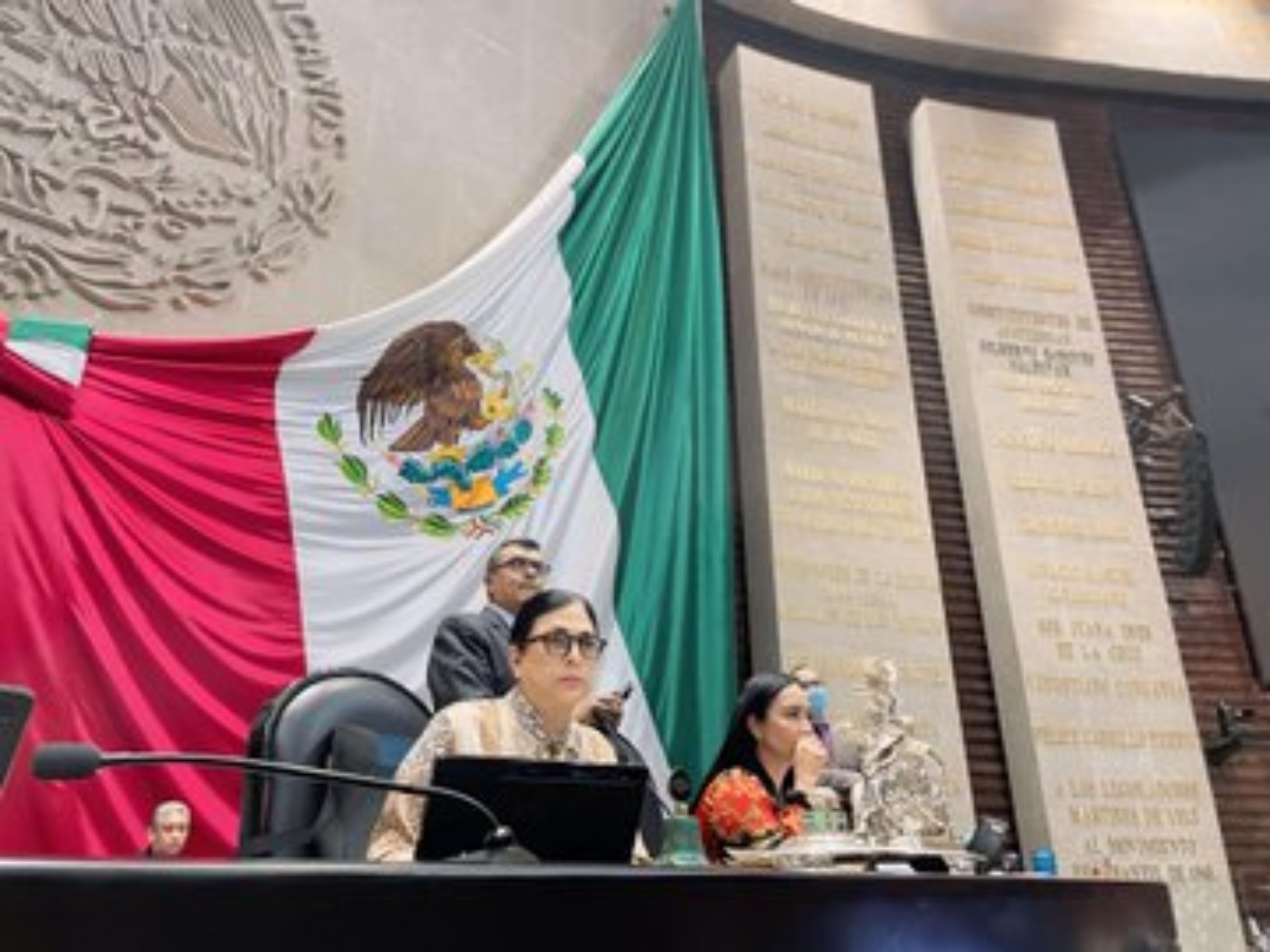 Avalan diputados “amnistía directa” del presidente de México
