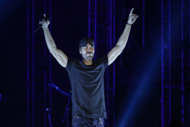 Enrique Iglesias conquista la Feria de Puebla con un espectáculo inolvidable