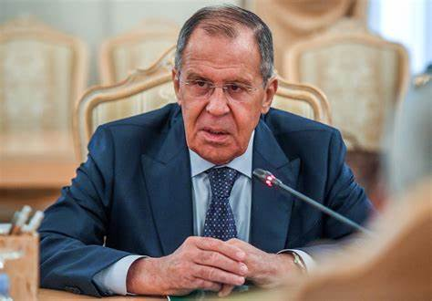 Serguéi Lavrov: Los países que se unirán al BRICS en 2024 ya contribuyen al trabajo del grupo