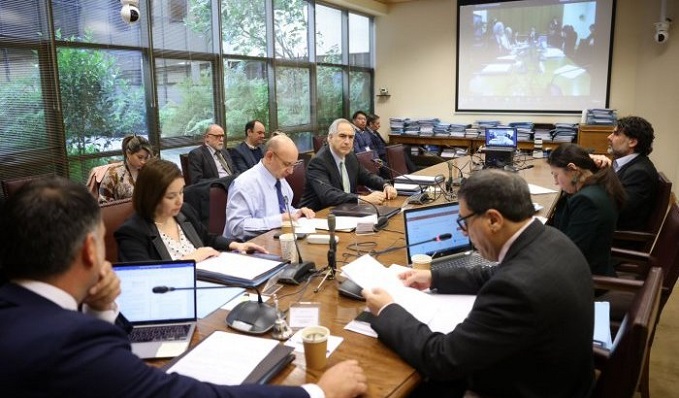 Ley Corta de Isapres: Senadores advierten que no estará lista antes del 12 de mayo, plazo establecido por Corte Suprema