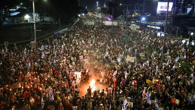 Multitudinarias protestas en Israel: Exigen dimisión de Netanyahu y elecciones anticipadas en medio de silencio sepulcral de prensa pro sionista