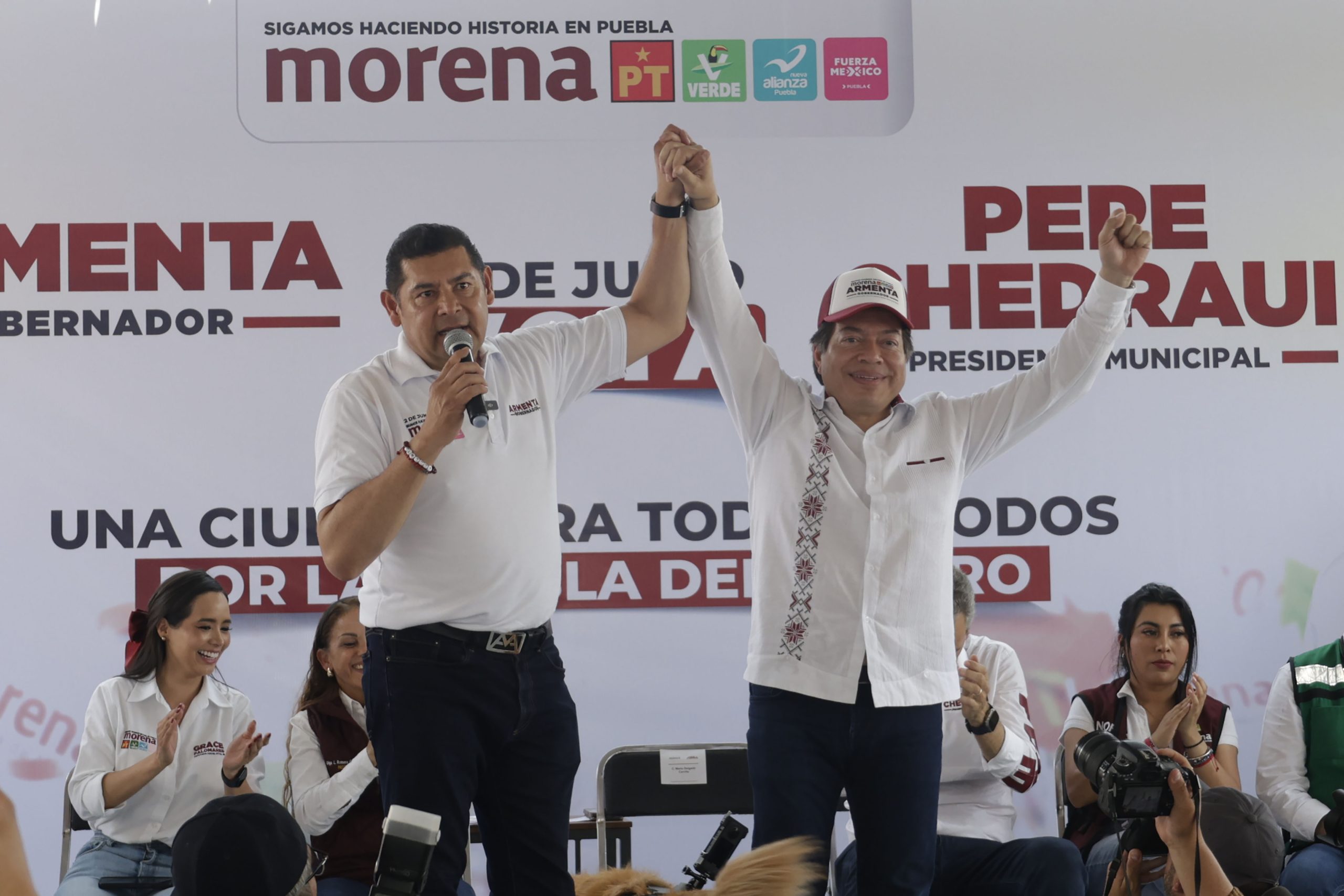Delgado respalda a candidatos de Morena durante visita a Puebla