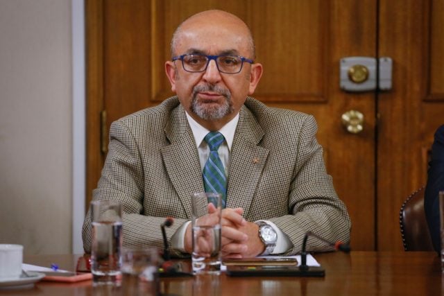 Acusan a diputado Romero (ex-RN) de inventar fake news con una fotografía del 2022: «Un poco de ética no le haría nada de mal»