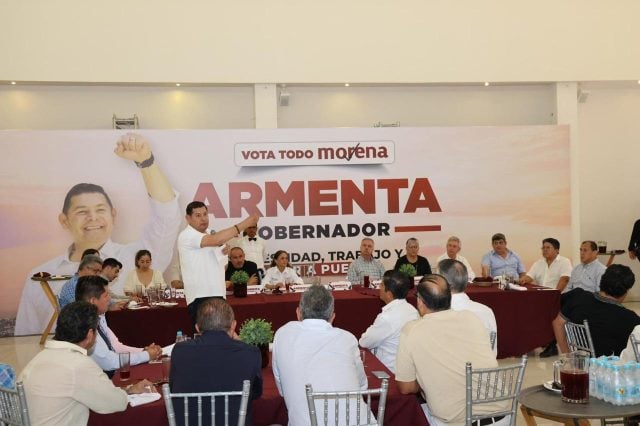 Promete Armenta desarrollo integral y equitativo para Tehuacán