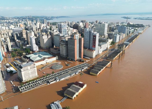 Tragedia por lluvias en Brasil llega a 126 muertos