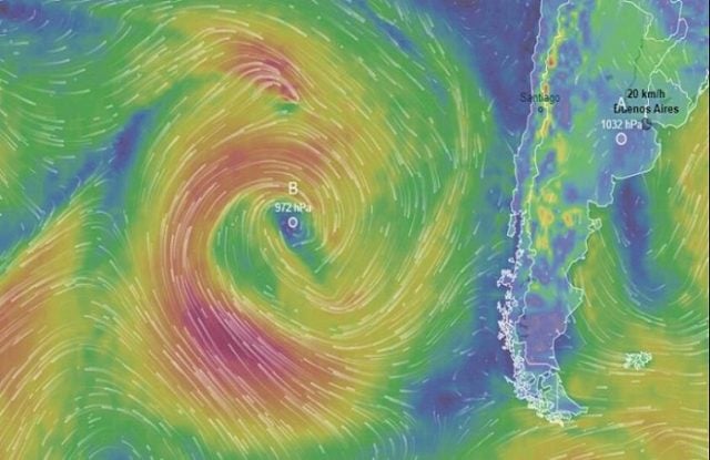 ¿Qué se sabe del “enorme ciclón” que se acerca a Chile”?