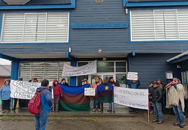 Chiloé: Comunidades mapuche williche protestan contra discriminación y rechazo de espacios costeros marinos