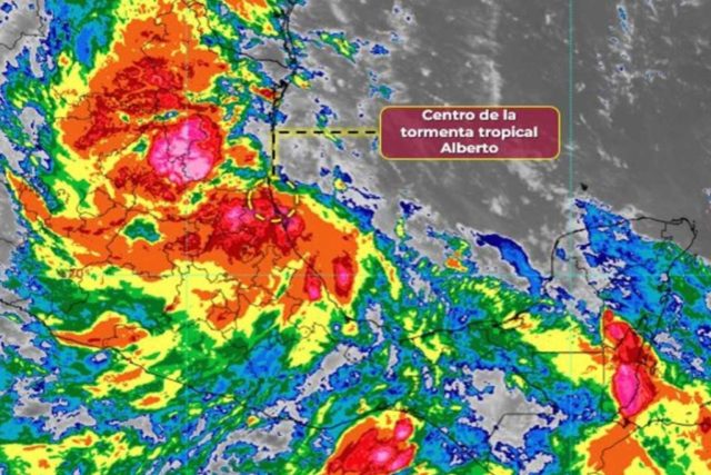 Tormenta Tropical Alberto toca tierra en Tamaulipas, emiten alertas