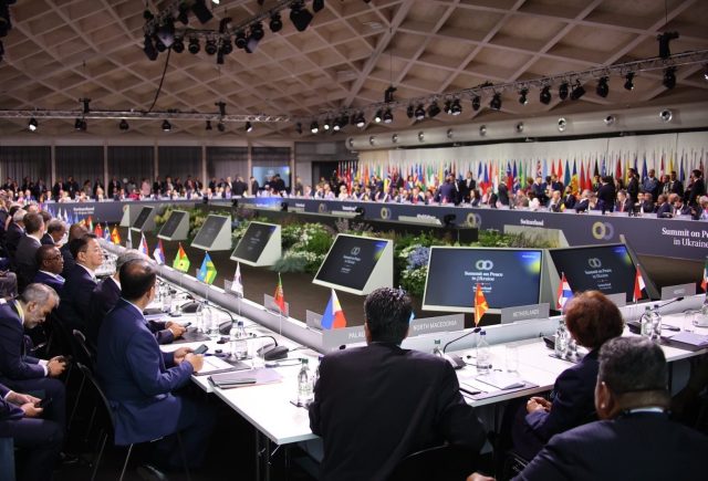 Cumbre sobre Ucrania termina sin firma de 12 países, México es uno