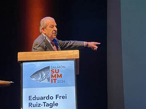 Frei, siervo de las salmoneras: “Tenemos que cortar de frentón este asunto de la ley Lafkenche”