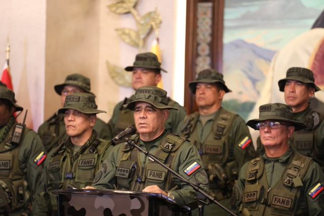 MinDefensa de Venezuela: «Golpe de Estado fascista está siendo derrotado en las calles»