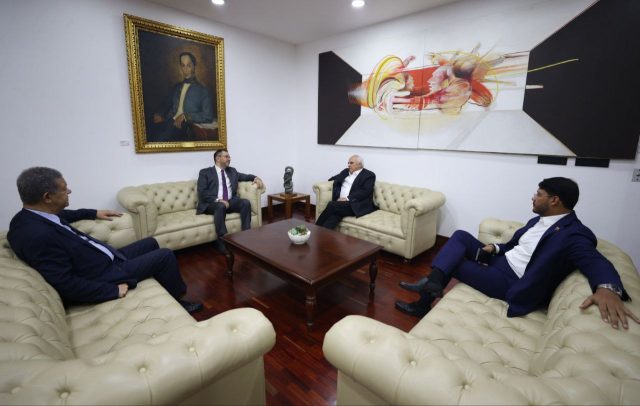Expresidentes Fernández y Samper llegaron a Venezuela para acompañar elecciones