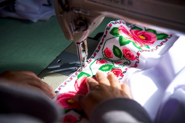 Artesanas queretanas preservan tradiciones en iniciativa internacional