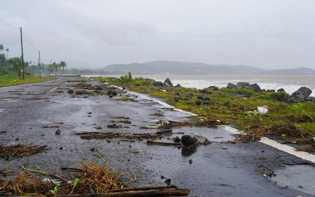 Huracán Ernesto deja sin electricidad a Puerto Rico y sigue avanzando