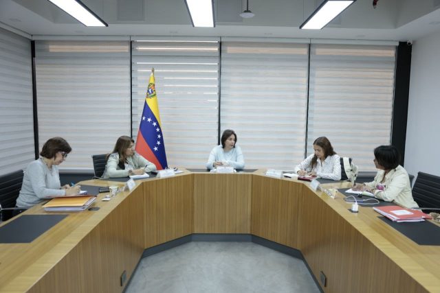 Autoridades venezolanas revisaron preparativos del año escolar 2024-2025