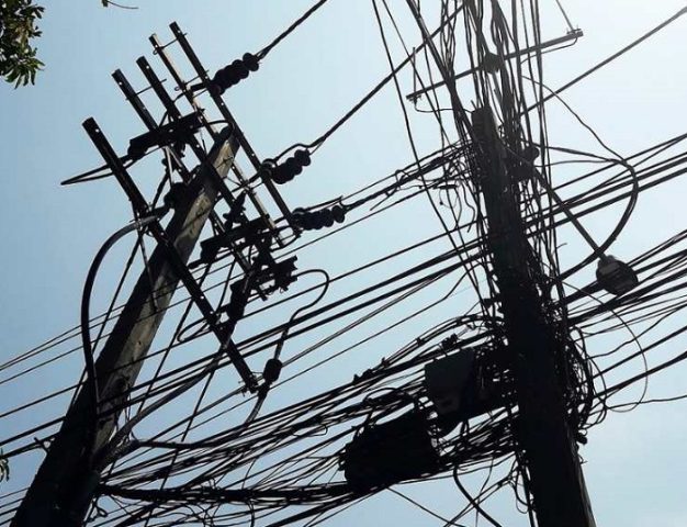 Desastre del sistema eléctrico en Chile: ¿Qué dicen legisladores, autoridades y organizaciones ambientalistas?