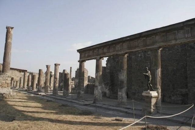 Descubren restos y joyas en Pompeya tras erupción volcánica