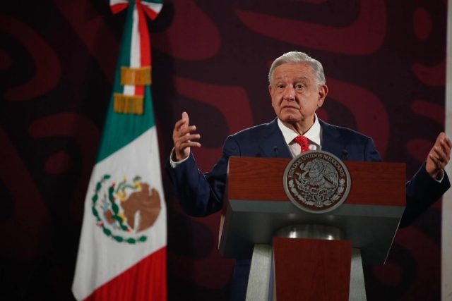 AMLO rechaza discutir reforma judicial mexicana con Ken Salazar