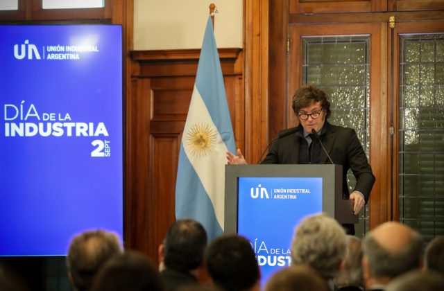 Milei a empresarios: “Achicamos el Estado para agrandar sus bolsillos”