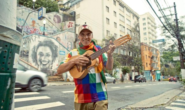 Manu Chao regresa con “Viva Tú”: un álbum que resuena con compromiso social y ritmos latinos