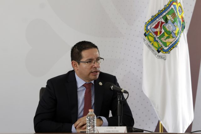 Levantón de empresario y vehículo incendiado frente a C5 son por disputa entre crimen organizado: SSP