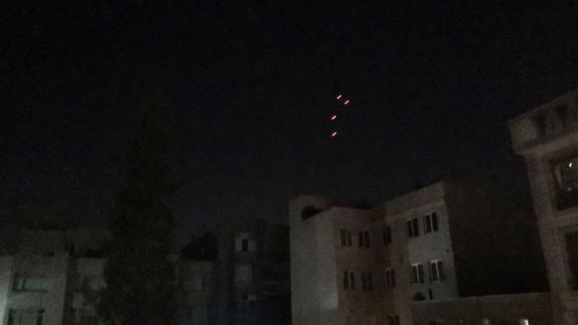 Irán dará respuesta «decisiva» a ataque del sábado de Israel, dice portavoz