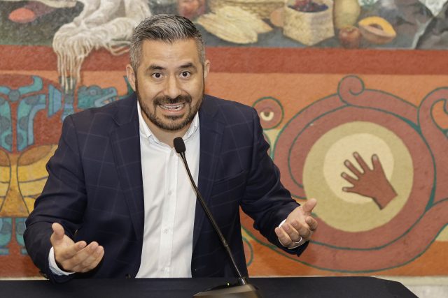 Adán Domínguez acusa a tesorero municipal de dar datos erróneos, sólo hay un pendiente de pago de 448 mdp