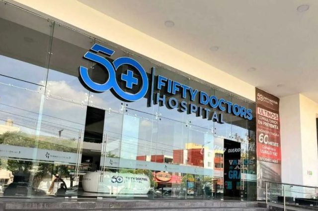Cadena de hospitales Fifty Doctors se deslinda de Marilyn C., quien se ostenta como psiquiatra