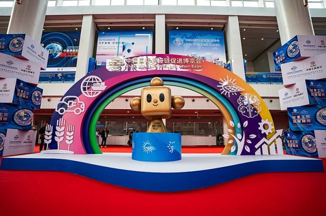 Mientras Trump garabatea aranceles, China invita al mundo a su Expo de Cadenas de Suministro