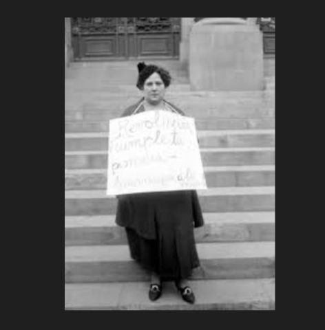 Margarita Robles de Mendoza, maestra normalista y destacada feminista mexicana: SEP