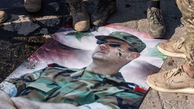 Siria es «abandonada» por Rusia e Irán: Bashar Al Assad huye del país