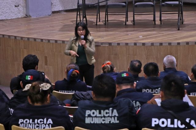 CDH en coordinación con áreas de la Comuna de Cuautlancingo imparten capacitaciones