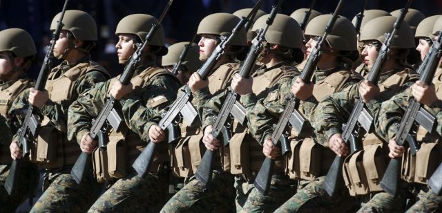 Corte obliga al Ejército a respetar fuero maternal y reintegrar a oficial despedida ilegalmente