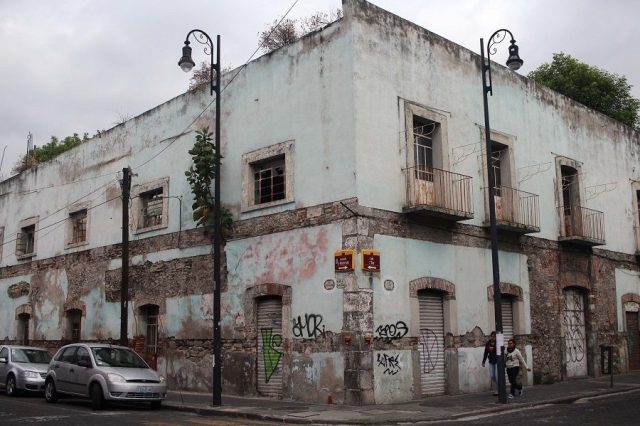 Gobierno de Puebla rentará casas abandonadas para migrantes deportados