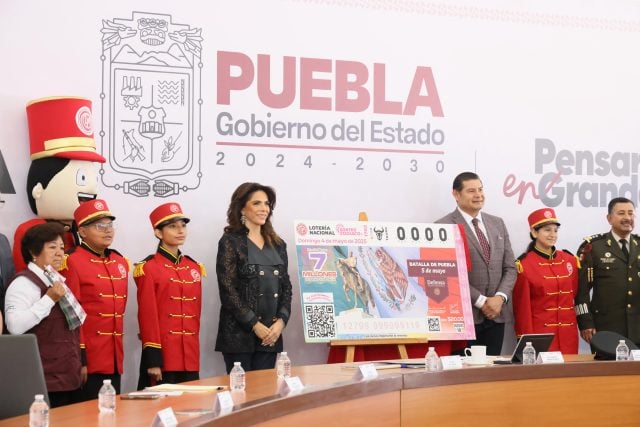 Lotería Nacional y Gobierno del Estado develan Billete Conmemorativo a la Batalla de Puebla