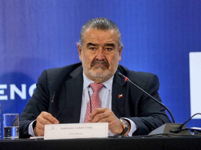Corte Suprema confirma millonaria multa contra agrícola de Luksic por extracción ilegal de agua