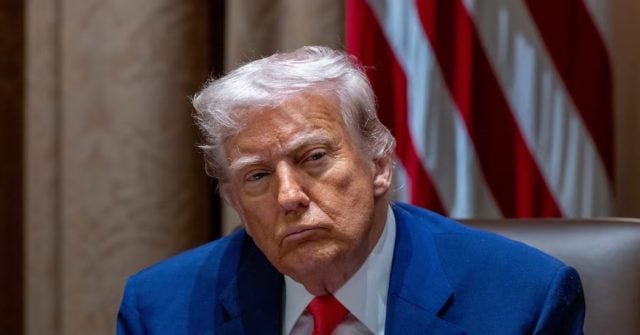 Trump en ridículo nuevamente: Preguntó al Presidente de Liberia dónde aprendió «a hablar tan bien inglés» cuando es el idioma oficial de dicho país
