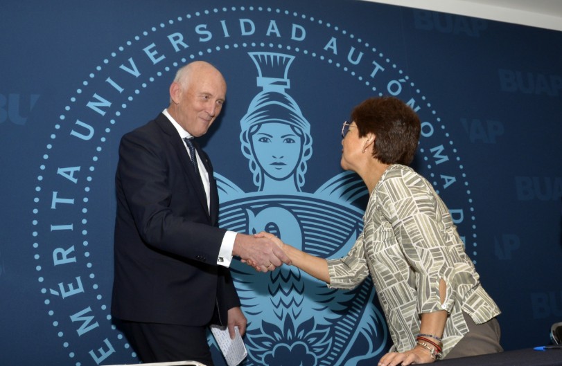 Firma BUAP convenio de titulación con Universidad Alemana