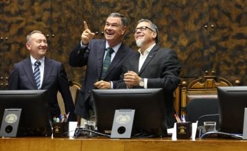 Reforma al sistema político a contrarreloj: Senadores acuerdan postergar por segunda vez la votación