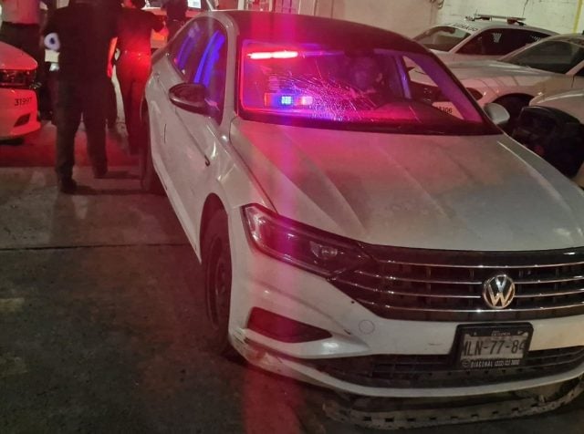 Capturan en la Puebla-Orizaba vehículo con iluminación tipo patrulla, presuntamente usado para asaltos