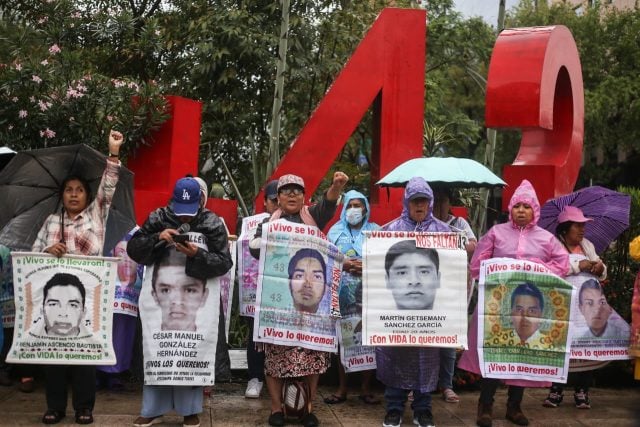 Caso Ayotzinapa: Sheinbaum anuncia nuevos esquemas de investigación y evalúa cambio de fiscal especial