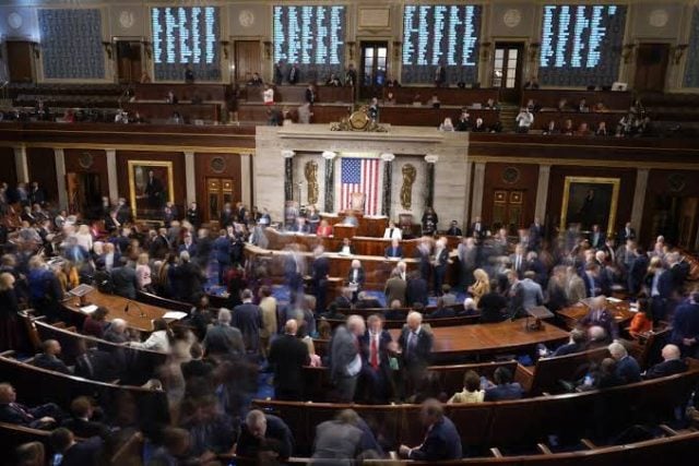 EE.UU. aprueba impuesto a remesas: medida impulsada por Trump avanza y genera rechazo en México