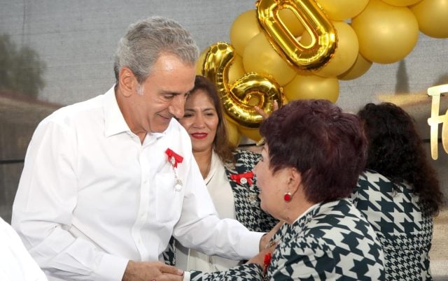 Reconoce Pepe Chedraui a las y los maestros por su labor en la formación de niñas, niños y adolescentes