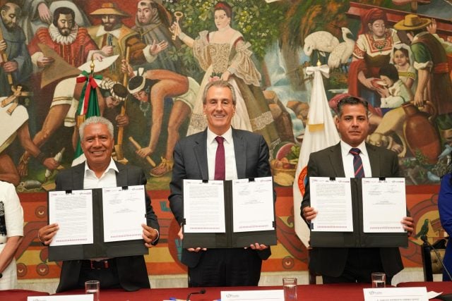 Gobierno de la Ciudad y SEP suman esfuerzos para mejorar condiciones en escuelas de zonas vulnerables