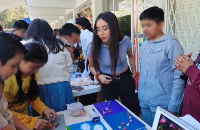 Profesores y alumnos de la FCFM imparten curso con enfoque STEAM para niños con discapacidad