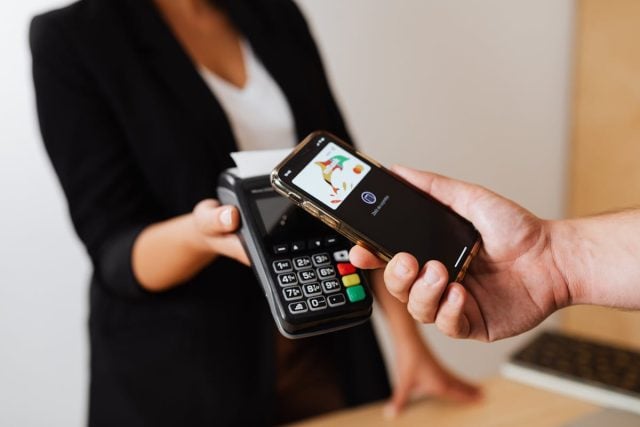 ¿Cómo funciona una tarjeta de crédito digital?