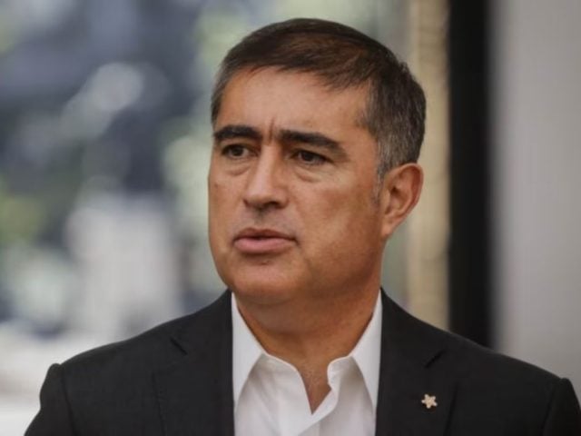 Desbordes resta gravedad a insultos del rector del INBA contra estudiantes autistas: “Decir garabatos en privado es normal”