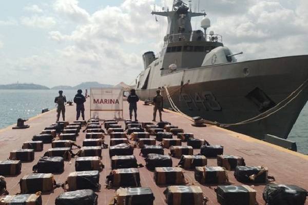 Marina decomisa 1,364 kilogramos de cocaína transportados en 68 bultos en costas de Guerrero