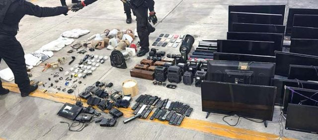 Implementa policía estatal operativo de revisión en penal de San Pedro Cholula