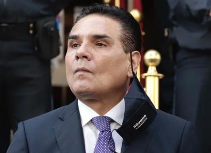 FGR busca revocar suspensión que impide detener a Silvano Aureoles, acusado de desviar más de 3 mil mdp